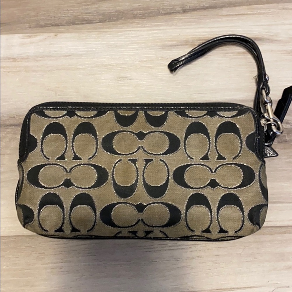 Coach wristlet - Picture 4 of 4